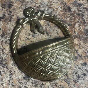 Vintage Basket Wall Decor